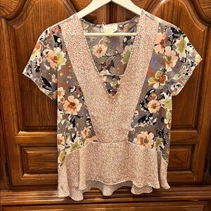 Floral Patchwork Short Sleeve Women’s Top in Blush Multi